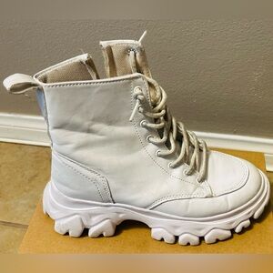 Combat white boots